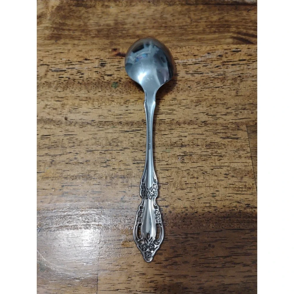 1 Oneida RAPHAEL Solid Serving Spoon Distinction Deluxe‎ HH Stainless Flatware